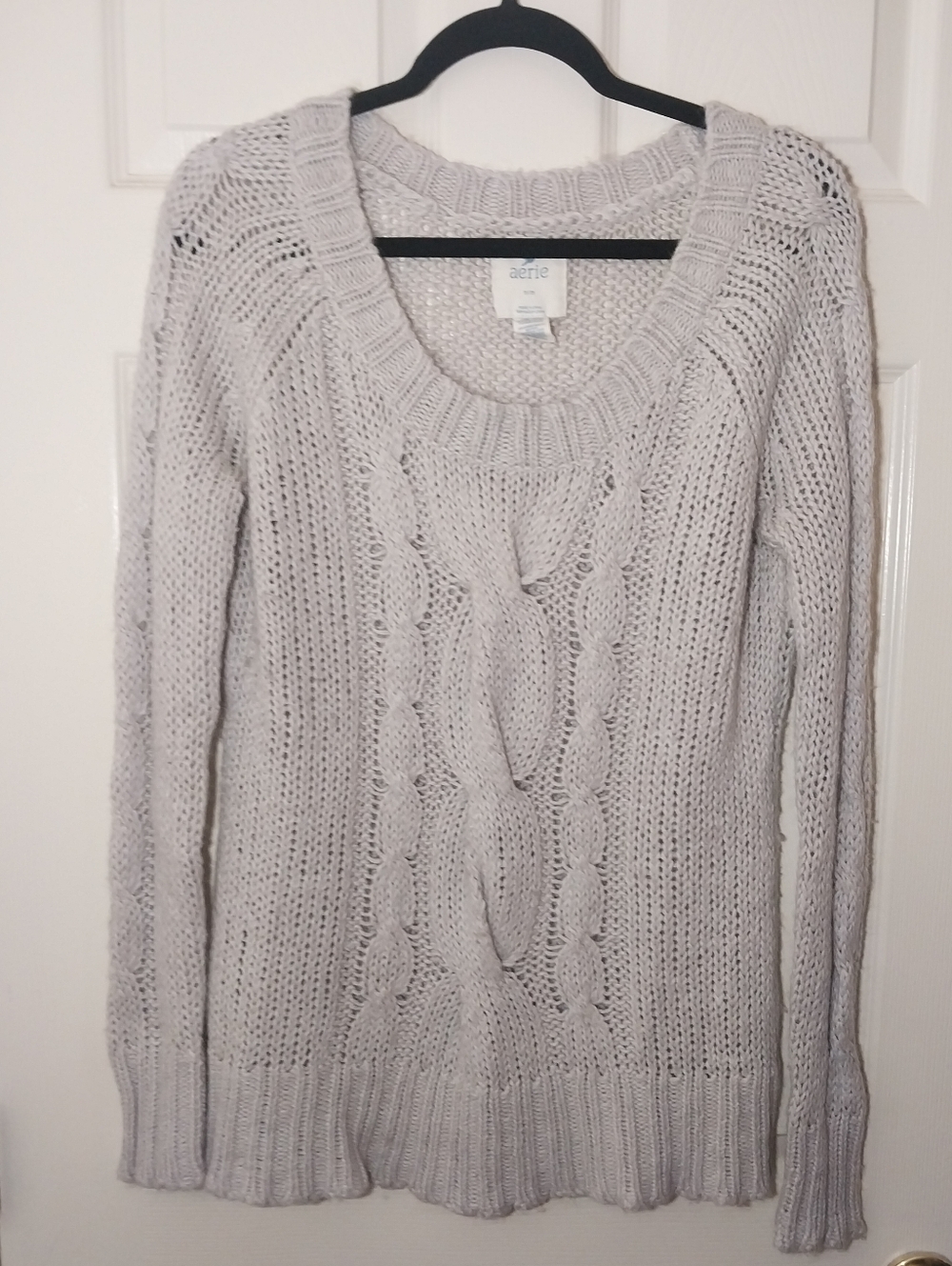 aerie Light Gray Cable Knit Scoop Neck Sweater Size M
